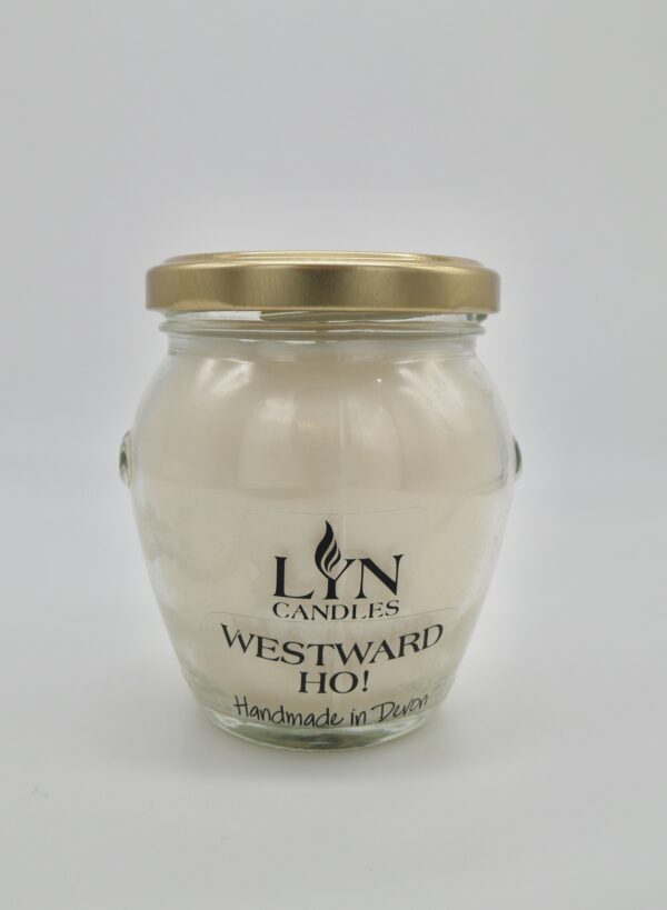 Lyn Candle in Westward Ho Scent